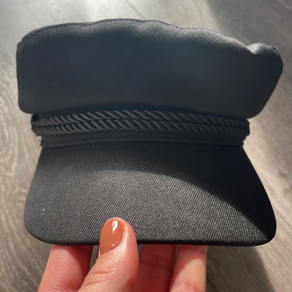 hat 🎩 - Picture 2 of 4